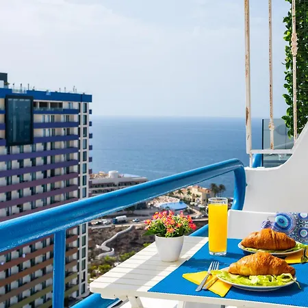 Paradise And Pool *