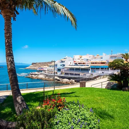 Paradise And Pool * Playa Paraiso (Tenerife)